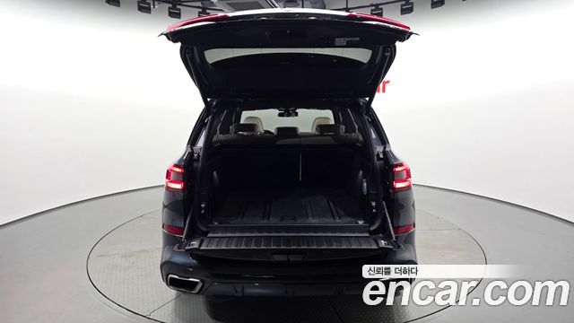 BMW X5 2021 — photo 26