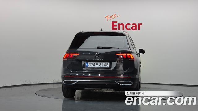 Volkswagen Tiguan 2022 — photo 4