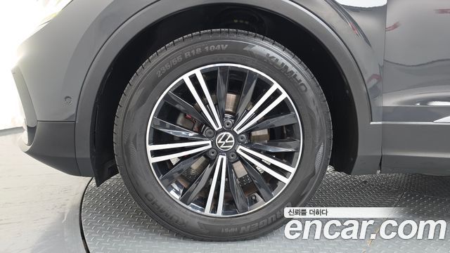 Volkswagen Tiguan 2022 — photo 5
