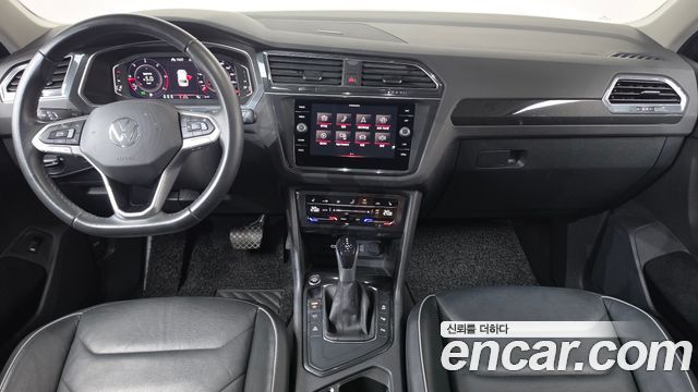 Volkswagen Tiguan 2022 — photo 10