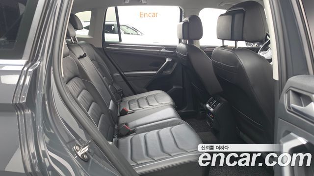 Volkswagen Tiguan 2022 — photo 17