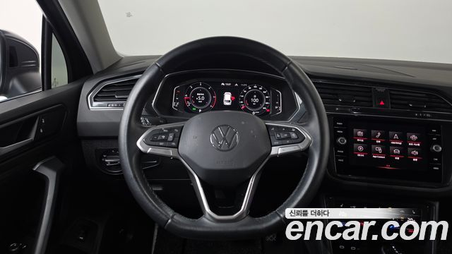 Volkswagen Tiguan 2022 — photo 18