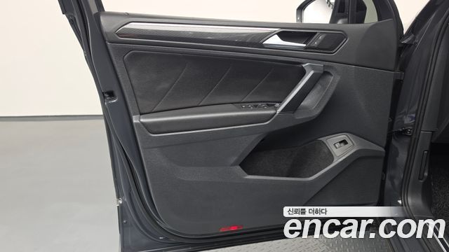Volkswagen Tiguan 2022 — photo 14