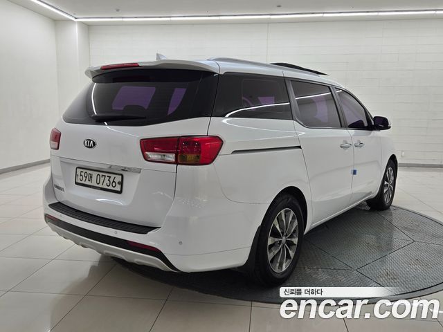 Kia Canival 2016 — photo 2