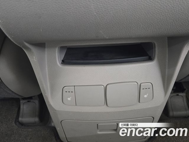 Kia Canival 2016 — photo 10