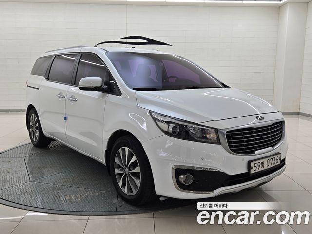 Kia Canival 2016 — photo 11