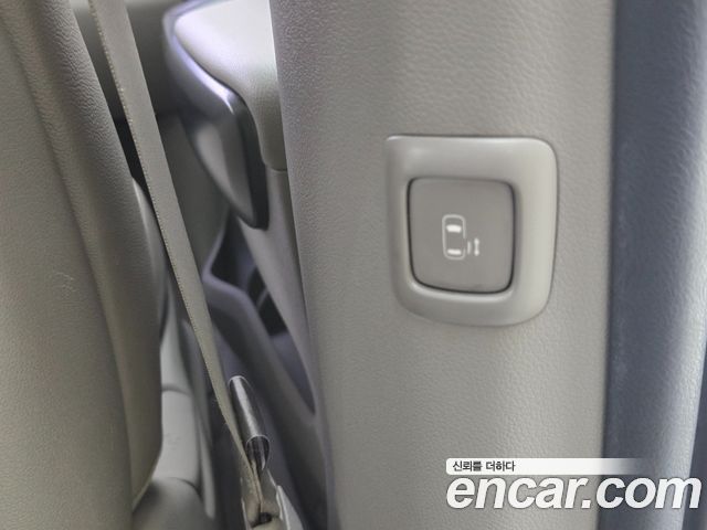 Kia Canival 2016 — photo 15
