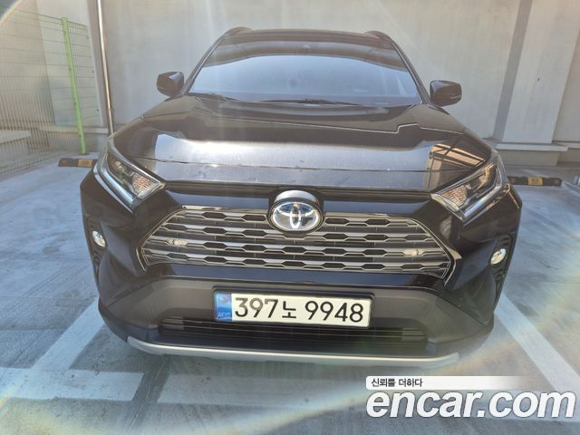 Toyota RAV4 2021 — photo 1