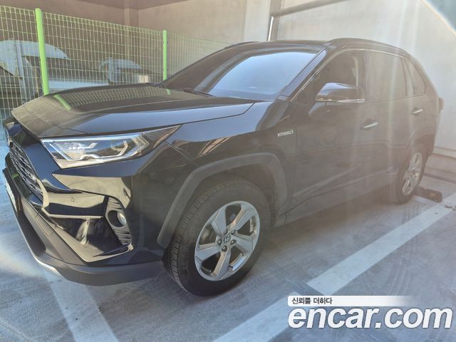 Toyota RAV4 2021 — photo 2