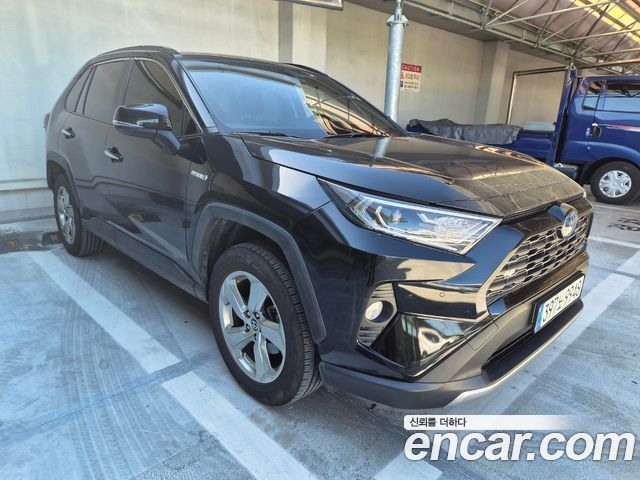 Toyota RAV4 2021 — photo 3