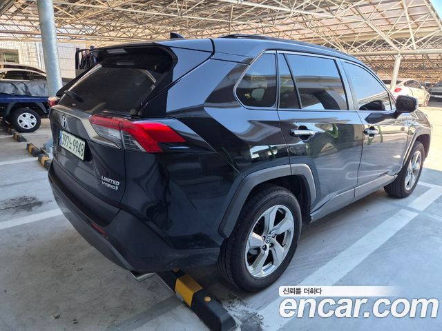 Toyota RAV4 2021 — photo 4
