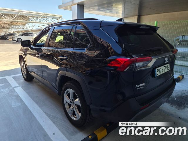 Toyota RAV4 2021 — photo 6