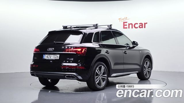 Audi Q5 2022 — photo 2