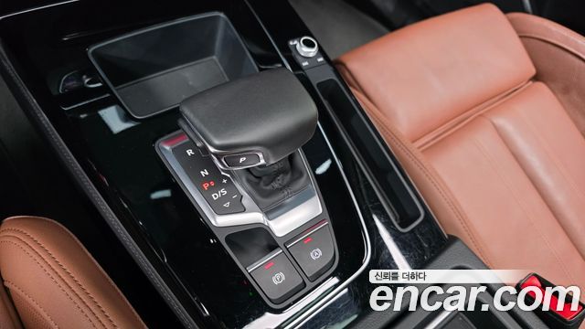 Audi Q5 2022 — photo 12