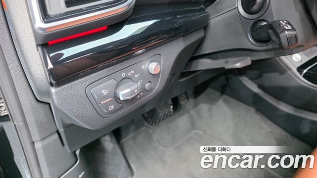 Audi Q5 2022 — photo 24