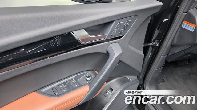 Audi Q5 2022 — photo 25