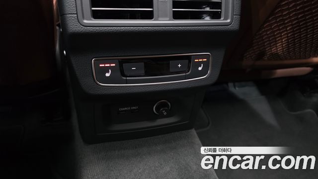 Audi Q5 2022 — photo 28