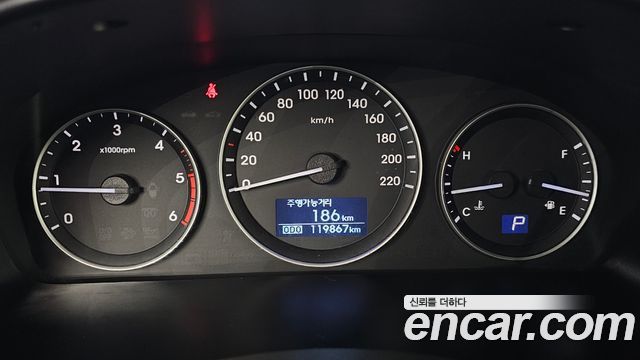 Hyundai Starex 2017 — photo 8