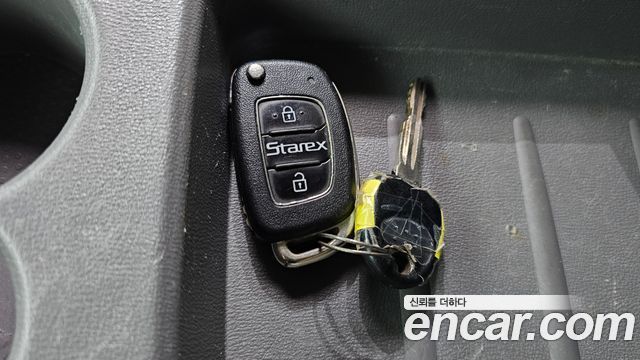 Hyundai Starex 2017 — photo 20