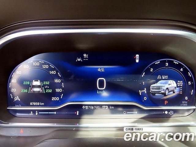 Chevrolet Korea Tahoe 2022 — photo 8