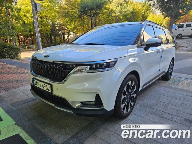 Kia Canival 2021 — photo 3