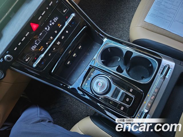 Kia Canival 2021 — photo 9