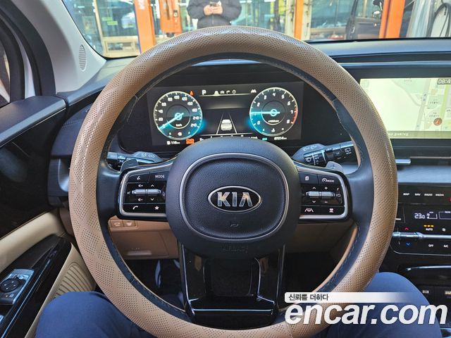 Kia Canival 2021 — photo 12