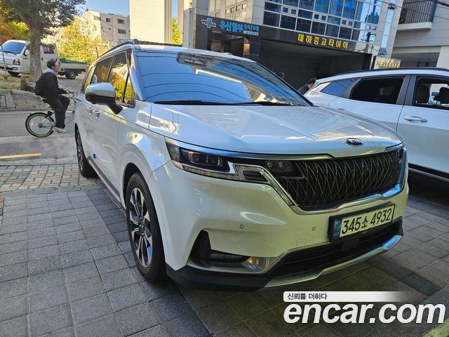 Kia Canival 2021 — photo 18
