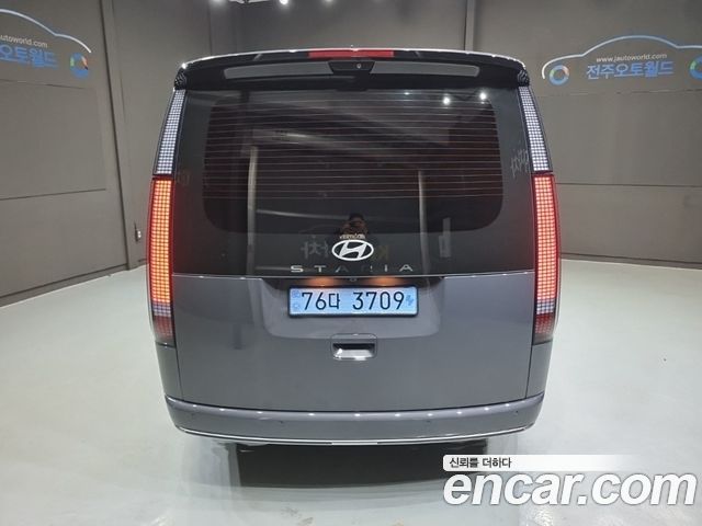 Hyundai Staria 2027 — photo 4