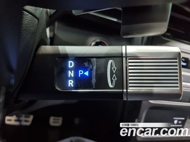 Hyundai Staria 2027 — photo 9