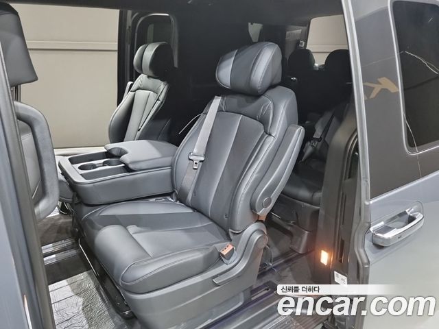 Hyundai Staria 2027 — photo 19