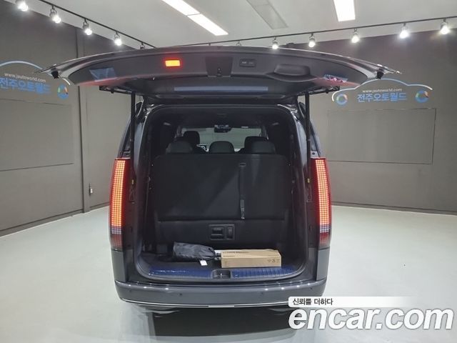 Hyundai Staria 2027 — photo 20
