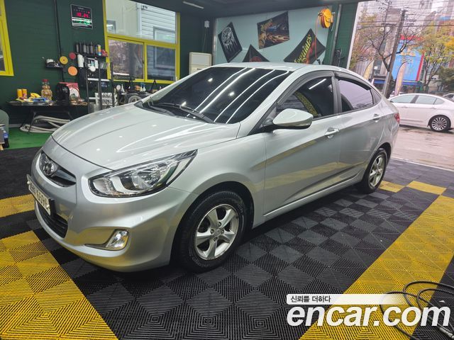 Hyundai Accent 2012 — photo 4
