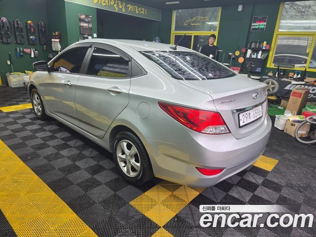 Hyundai Accent 2012 — photo 6