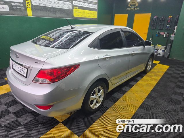 Hyundai Accent 2012 — photo 7