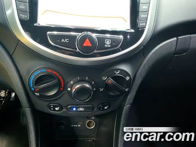 Hyundai Accent 2012 — photo 14