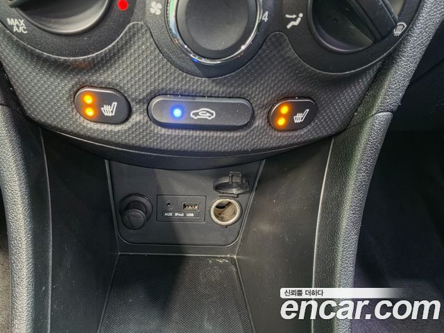 Hyundai Accent 2012 — photo 16