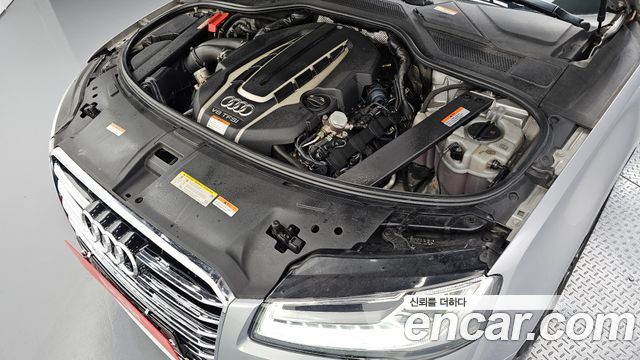 Audi A8 2015 — photo 6
