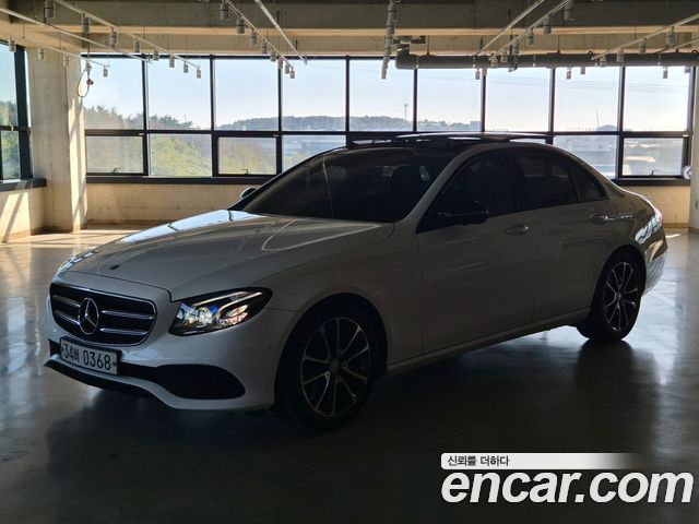 Mercedes-Benz E-Class 2017 — photo 1