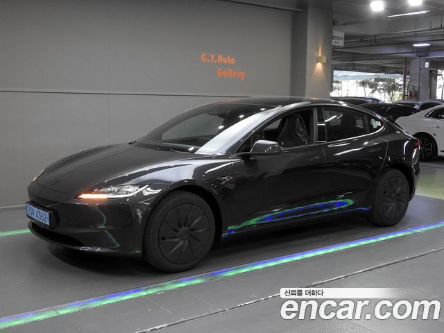 Tesla Model 3 2027 — photo 1
