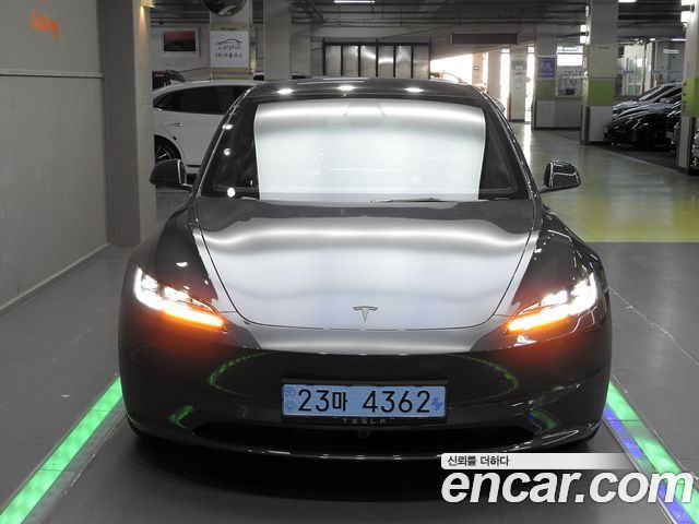 Tesla Model 3 2027 — photo 3