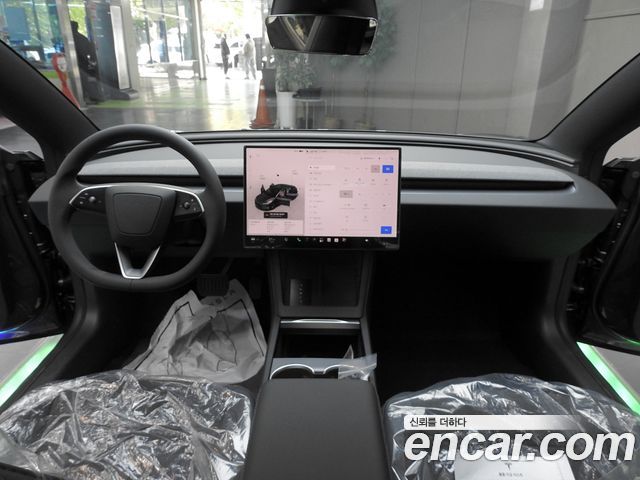 Tesla Model 3 2027 — photo 7
