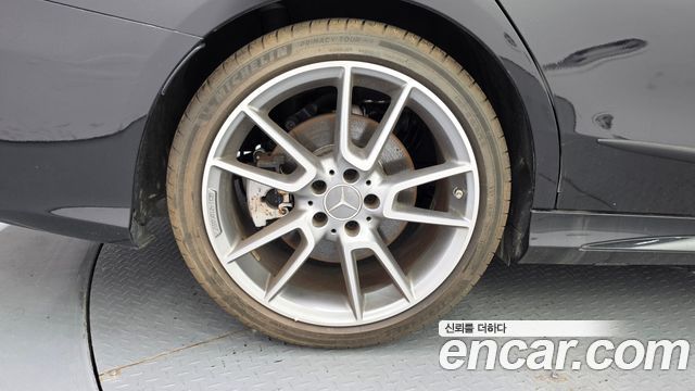 Mercedes-Benz C-Class 2018 — photo 5