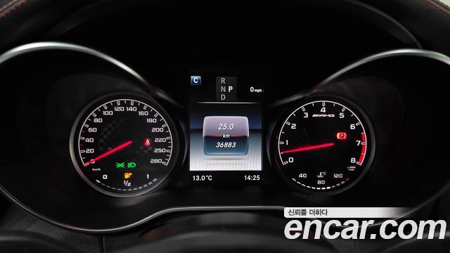 Mercedes-Benz C-Class 2018 — photo 11