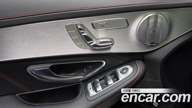 Mercedes-Benz C-Class 2018 — photo 22