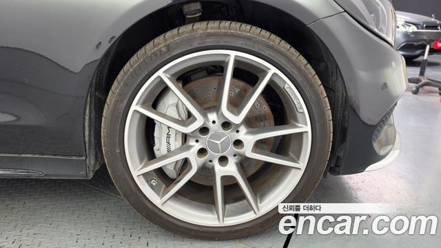 Mercedes-Benz C-Class 2018 — photo 7