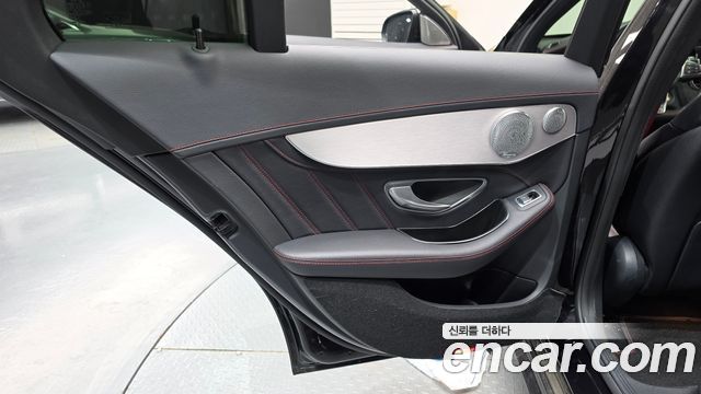 Mercedes-Benz C-Class 2018 — photo 15
