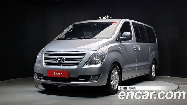 Hyundai Starex 2018 — photo 1