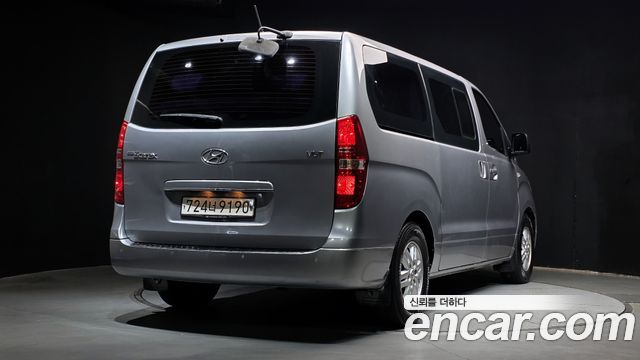 Hyundai Starex 2018 — photo 2