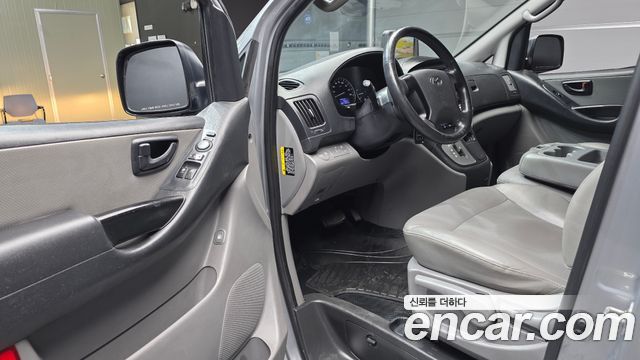 Hyundai Starex 2018 — photo 13